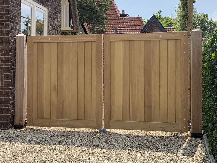 Houten Dubbele Poorten